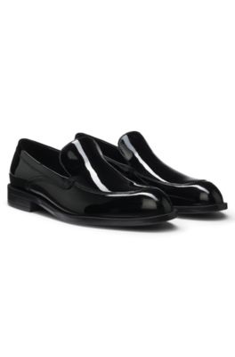 Loafers in patent leather, Black