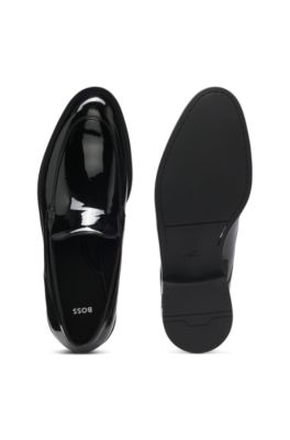 Loafers in patent leather, Black
