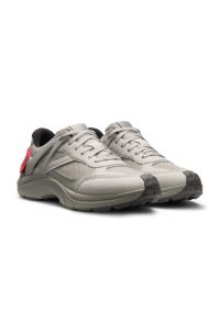 Logo-spoiler trainers in mesh and faux suede, Light Grey