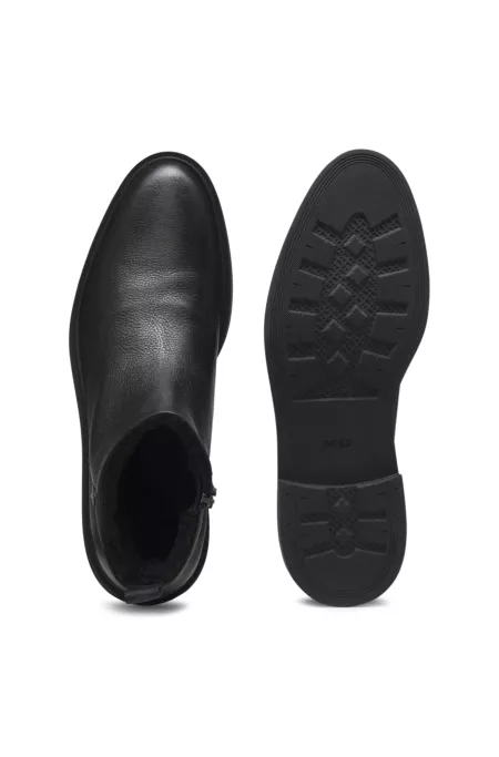 Leather ankle boots with cosy lining