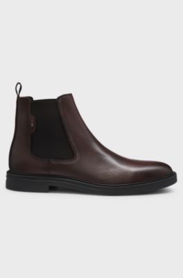 Chelsea boots in polished leather with signature stitching, Dark Brown