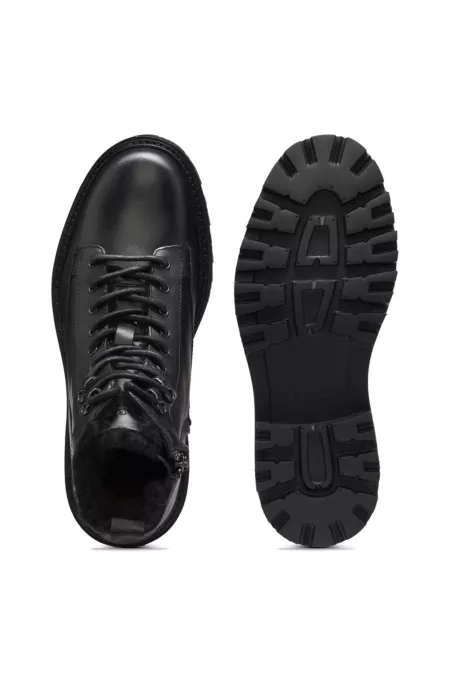 Leather half boots with faux-fur lining