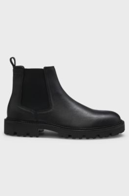 Chelsea boots i kornigt l&auml;der med grovm&ouml;nstrad sula, Svart