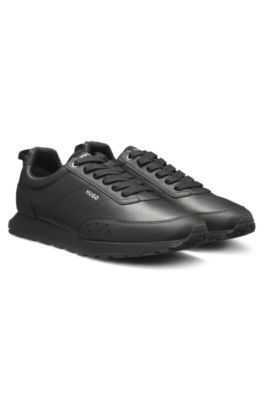 Sneakers stile runner in similpelle con dettagli lavorati, Nero