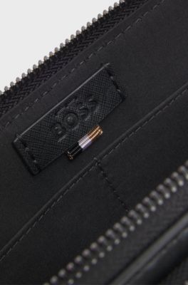 Heuptasje met monogram en reli&euml;flogo van folie, Zwart