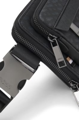 Midjev&auml;ska med monogram och foliepr&auml;glad logga, Svart