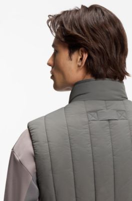 Chaleco con acolchado vertical y detalle de logo, Gris