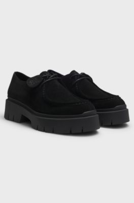 Scarpe derby in pelle scamosciata con targhetta con logo rimovibile, Nero