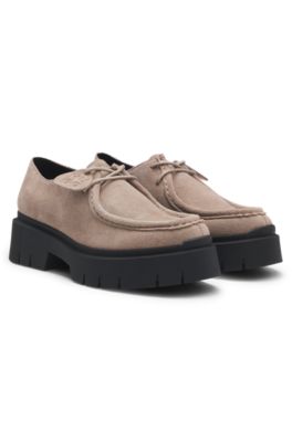 Derby shoes in suede with removable logo tag, Light Beige