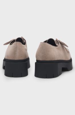 Derby shoes in suede with removable logo tag, Light Beige