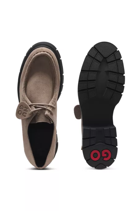 Chaussures derby en cuir suédé avec étiquette logotée amovible