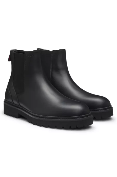 Leather Chelsea boots with embossed logo
