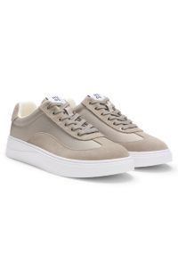 Deportivas de satén y ante, Beige claro
