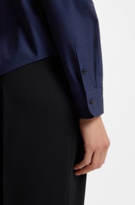 Regular fit-blus i bomullspoplin, M&ouml;rkbl&aring;