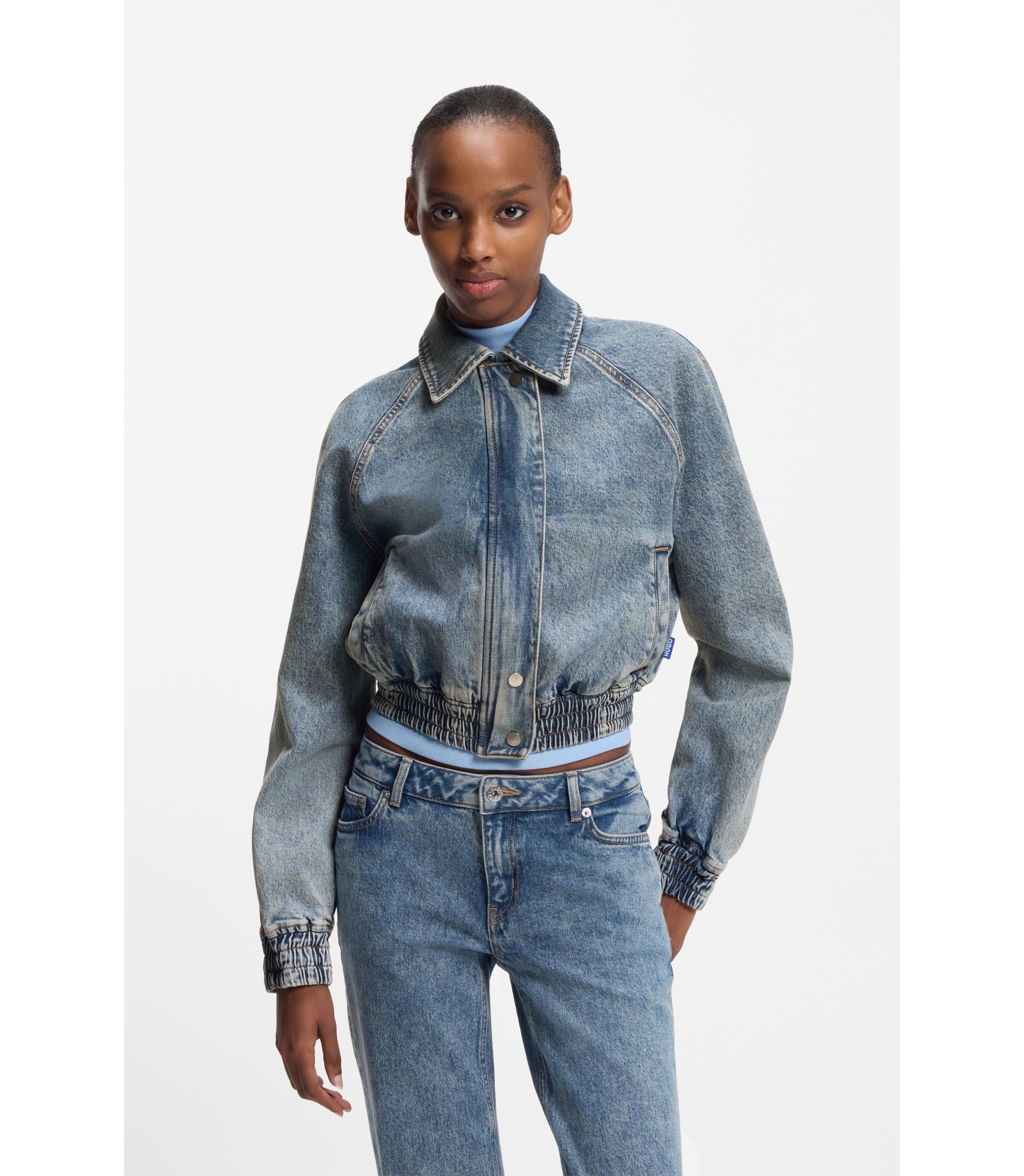 Blaue Bomberjacke aus Stretch-Denim