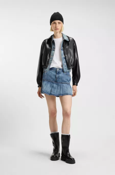 Cropped jacket in faux leather with embossed rear logo