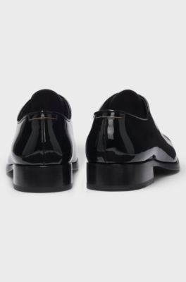 Oxford shoes in patent leather, Black