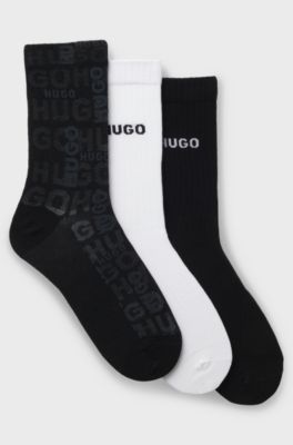 Lot de trois paires de chaussettes courtes en coton m&eacute;lang&eacute; avec logos, Blanc / Noir