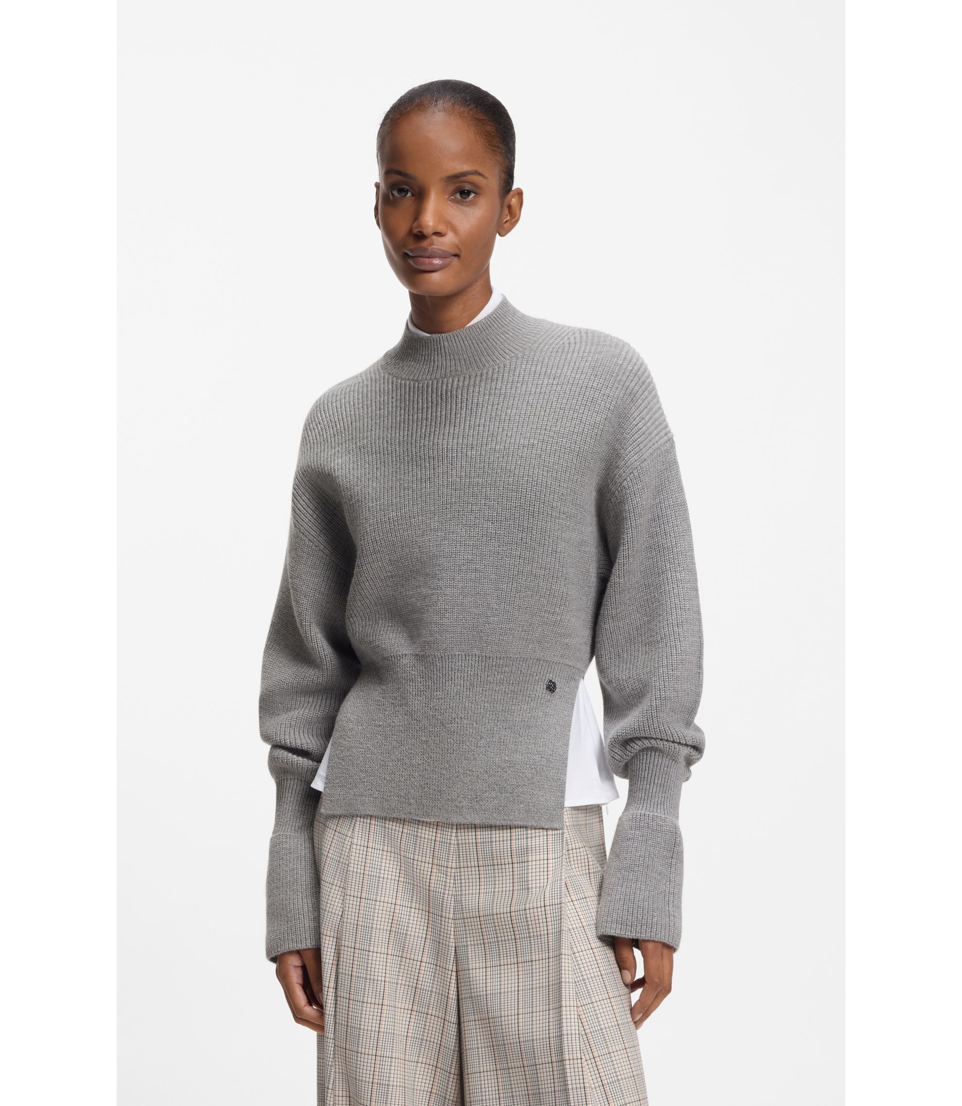 Pullover aus Schurwolle mit abnehmbarem Double-B-Monogramm-Pin