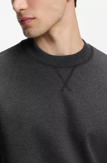 Relaxed-fit T-shirt with overlock stitching