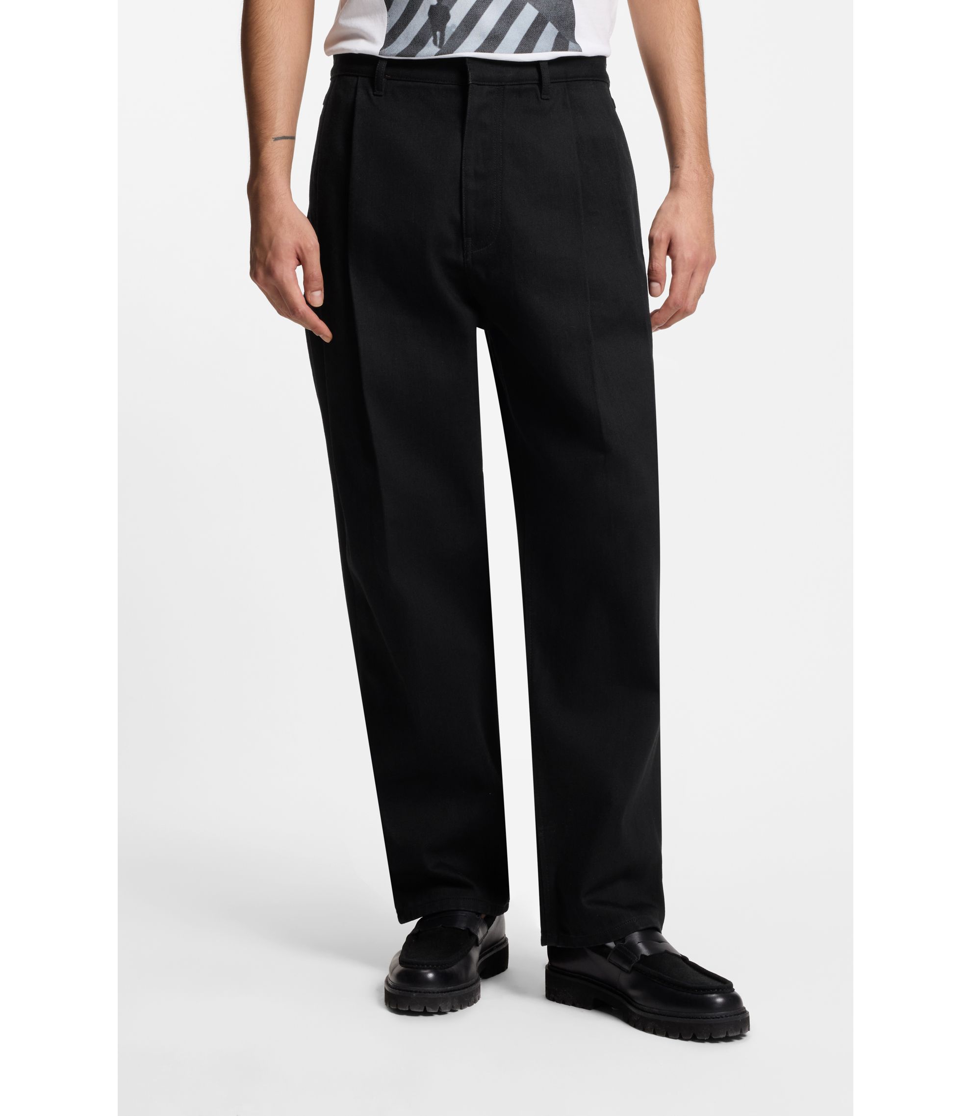 Relaxed-Fit Jeans aus tiefschwarzem japanischem Denim