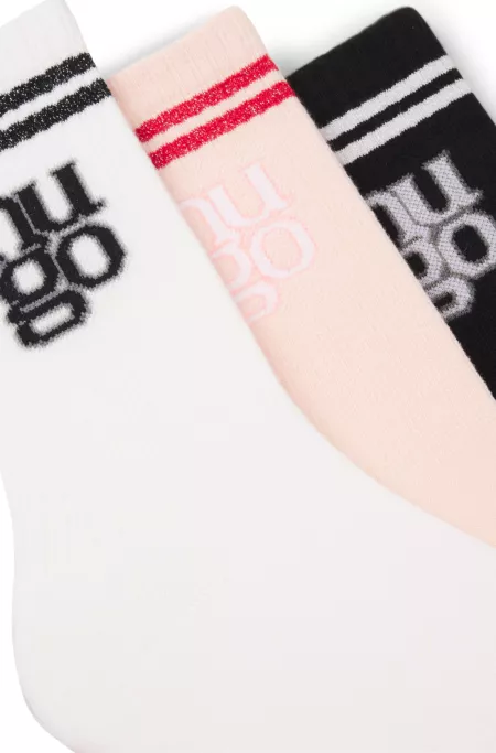 Three-pack of ribbed short socks with stacked logos