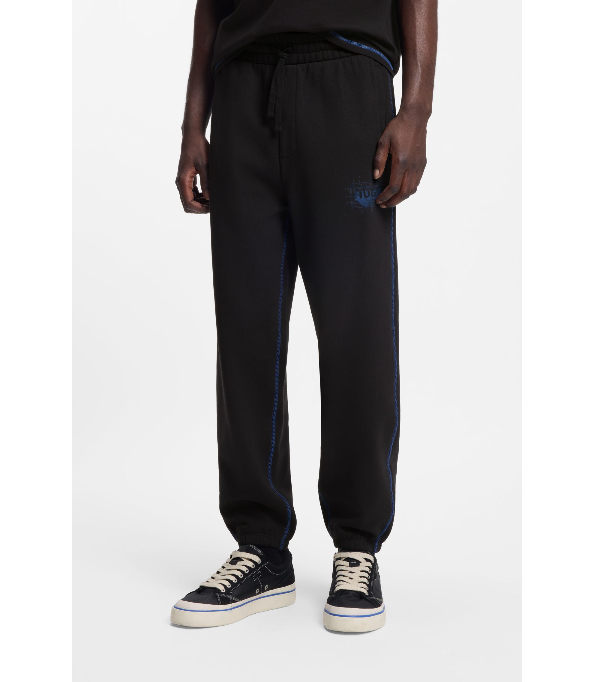 Jogginghose aus Baumwoll-Terry mit Logo und kontrastfarbenen Nähten