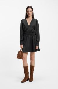 Vestido midi en sat&eacute;n arrugado, Gris oscuro