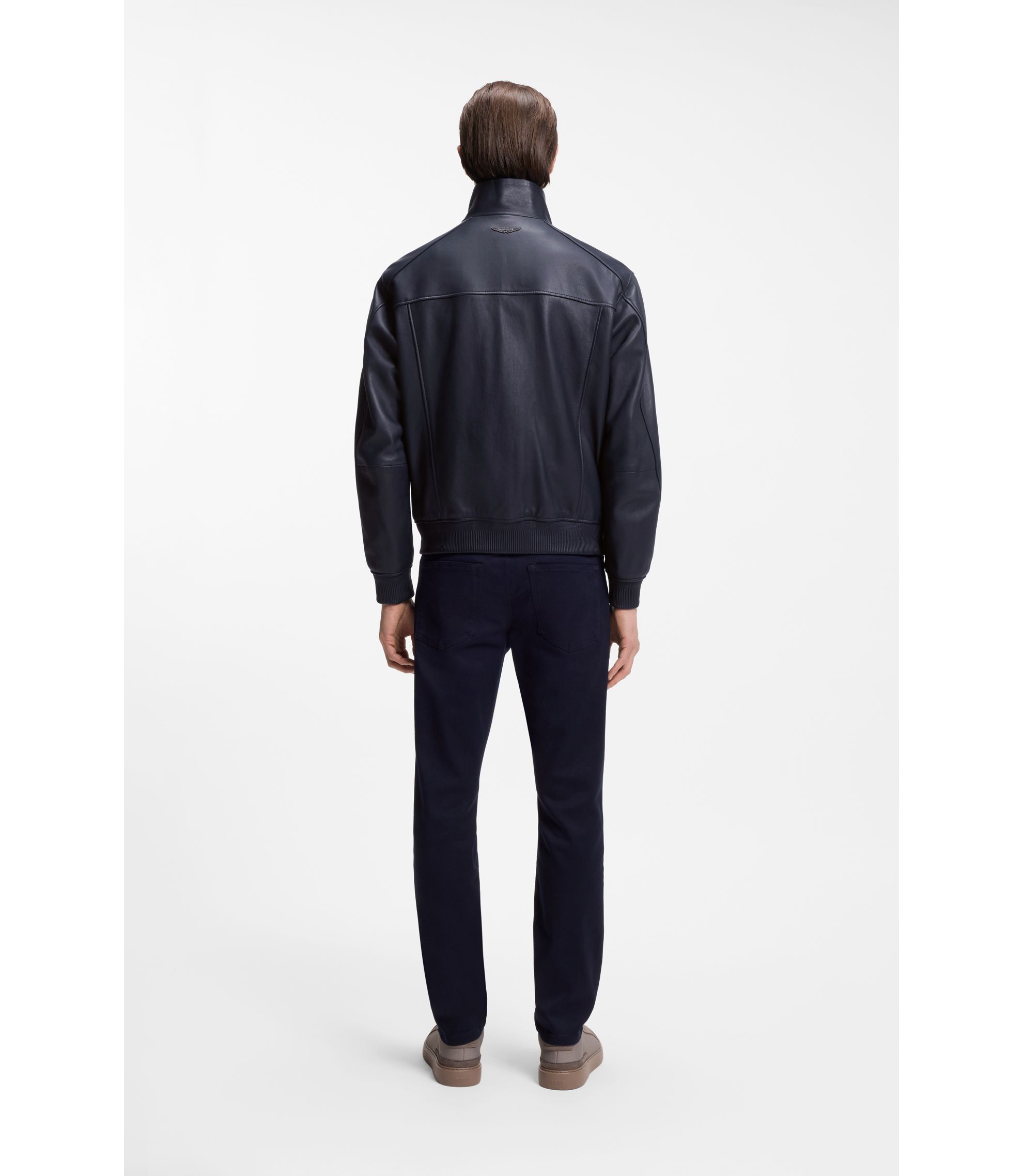 hbeu50553645_404_360?wid=1980&