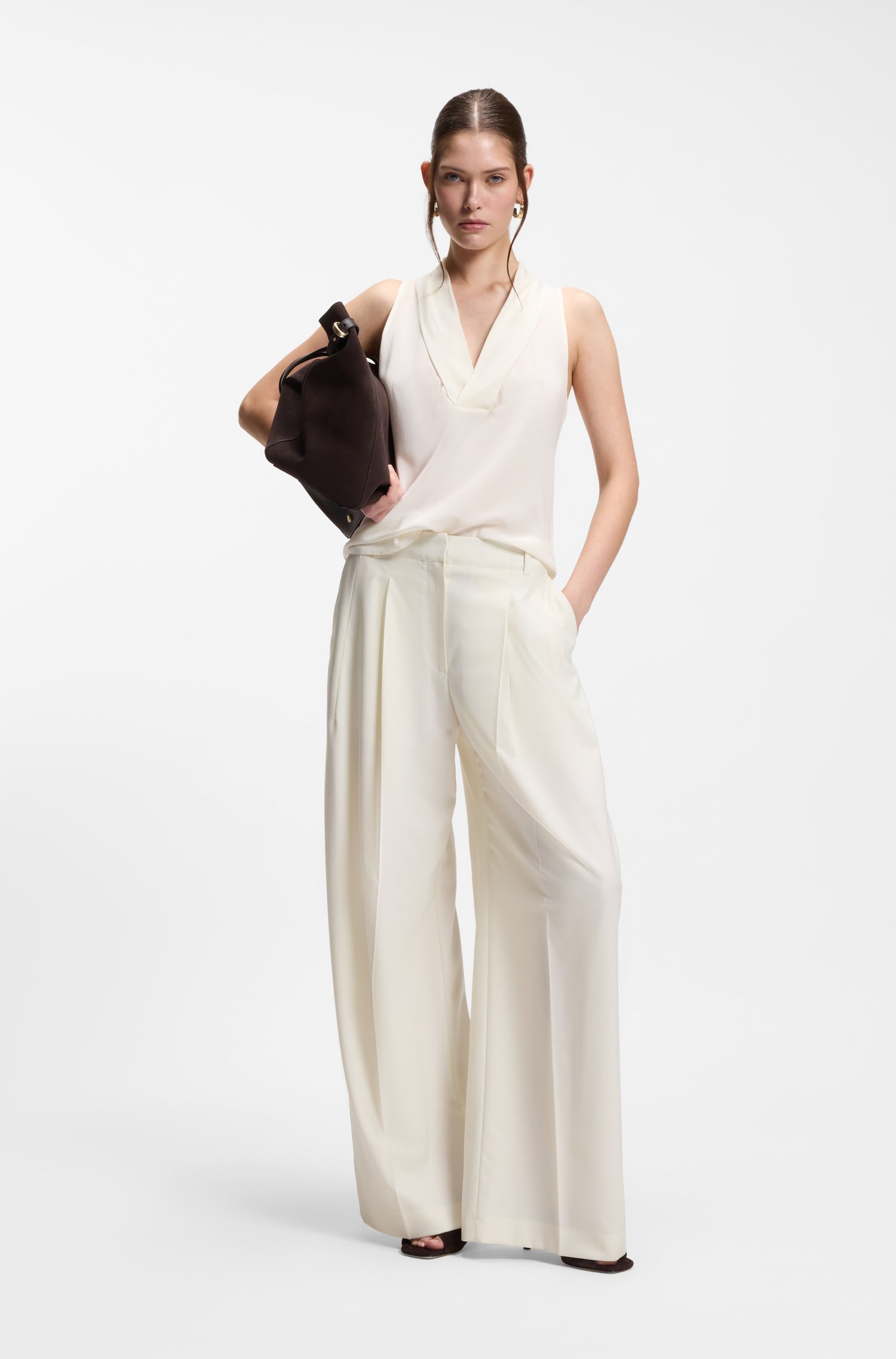 Boss Sleeveless blouse in sandwashed silk with V neckline skjortor & blusar dam – bild 2