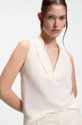 Sleeveless blouse in sandwashed silk with V neckline, Natural