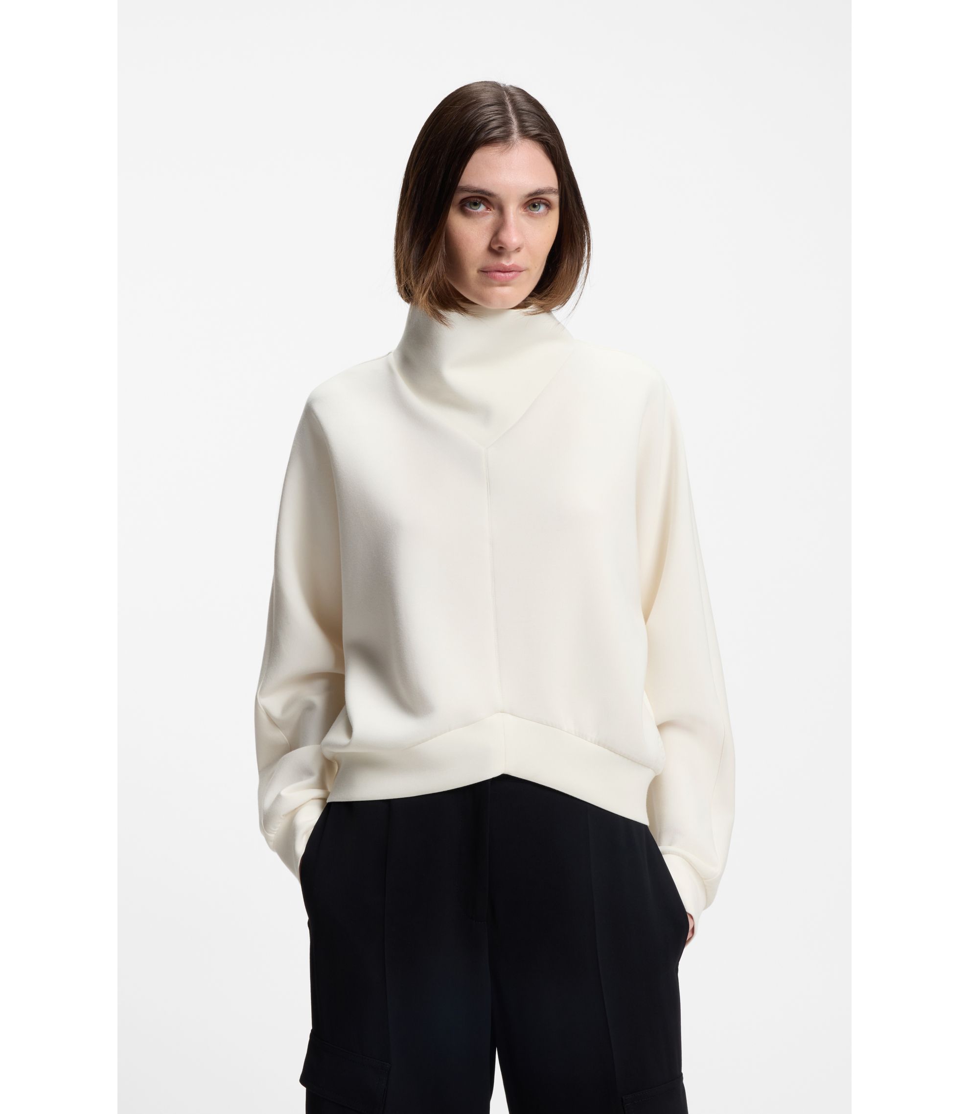 Loose-Fit Sweatshirt mit drapiertem Trichterkragen