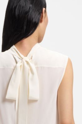 Camicetta regular fit in seta trattata e collo a fiocco, Bianco