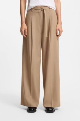 Pantaloni con pieghe frontali e cintura con fibbia, Beige