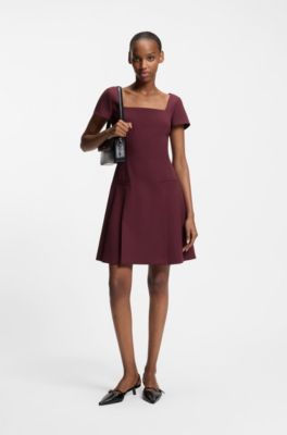 Vestito in tessuto elasticizzato con scollo quadrato, Bordeaux