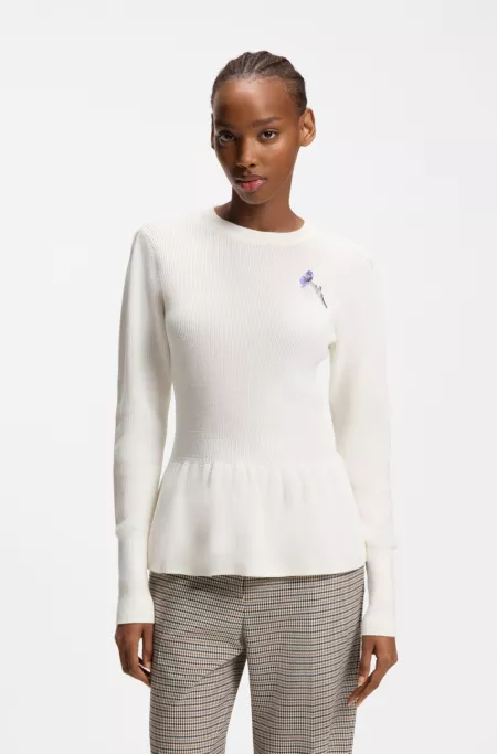 Pullover aus Baumwolle mit abnehmbarer Blumenbrosche