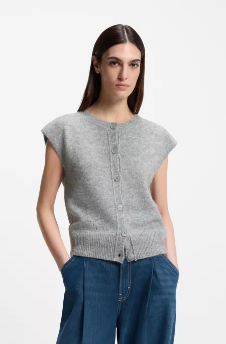 Sleeveless cardigan in a regular fit