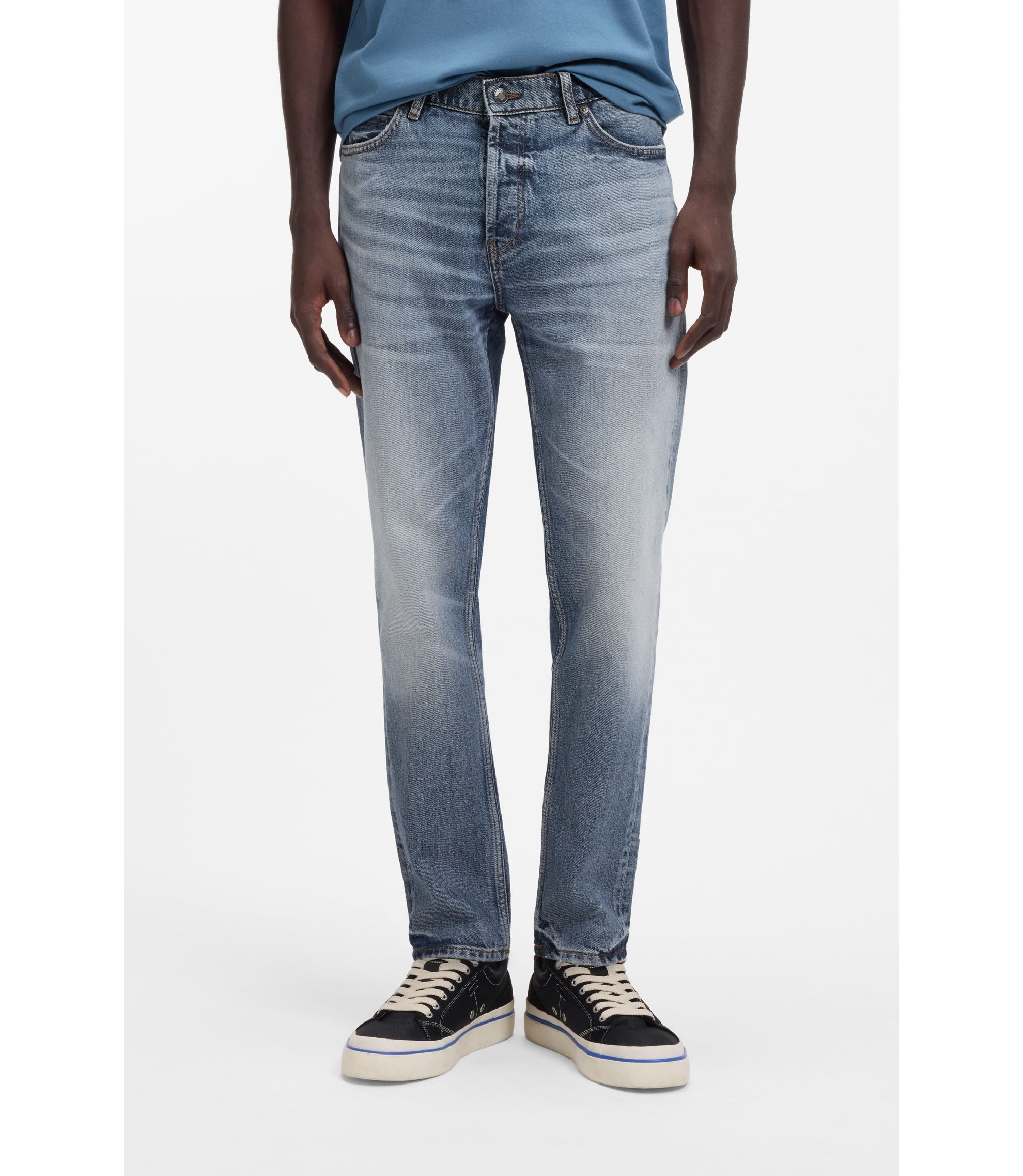 Blaue Tapered-Fit Jeans aus bequemem Stretch-Denim