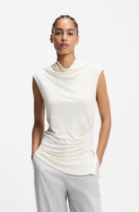 Top aus Stretch-Jersey mit drapiertem Kragen, Natur