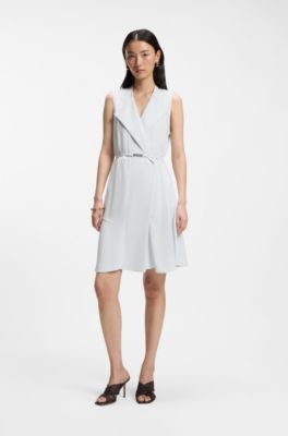 Vestido cruzado en crep&eacute; suave con cintur&oacute;n, Celeste