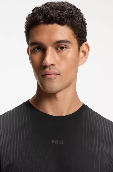 Active Slim-fit quick-dry T-shirt with reflective details