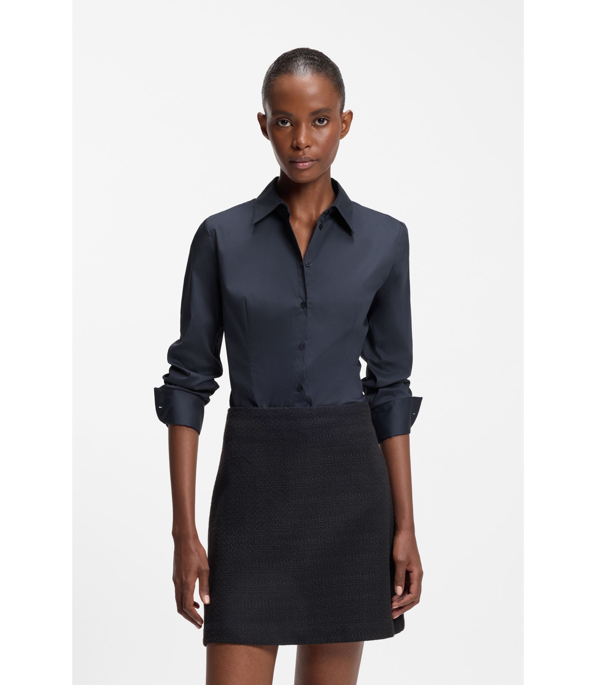 Slim-Fit Bluse aus bügelleichtem Baumwoll-Mix mit Twill-Struktur