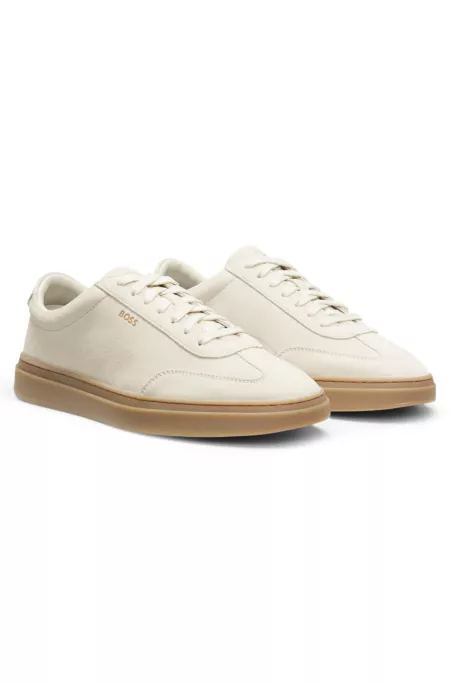 Low-top trainers in suede with leather trims