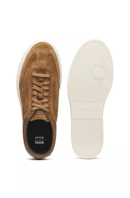 Low-top trainers in suede with leather trims