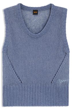 Relaxed-fit top with loose knitted structure