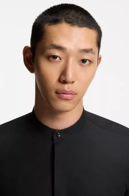 Chemise Slim Fit en popeline de coton facile à repasser