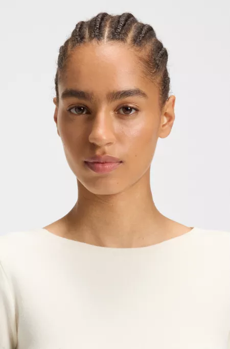 Patterned boat-neck dress in a stretch knit