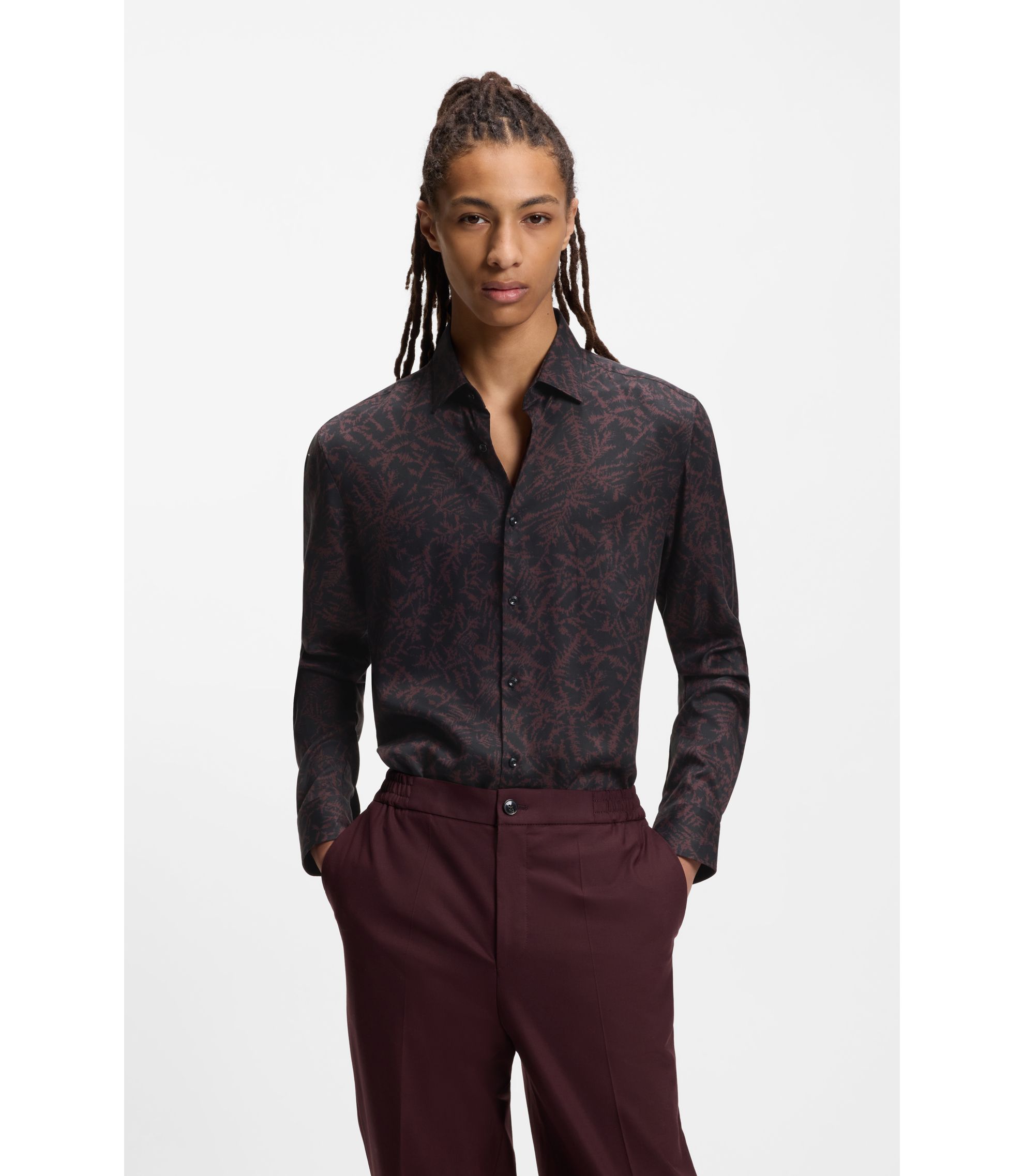 Slim-Fit Hemd aus bedrucktem Satin