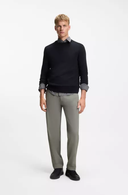 Straight-tapered-fit chinos in stretch fabric