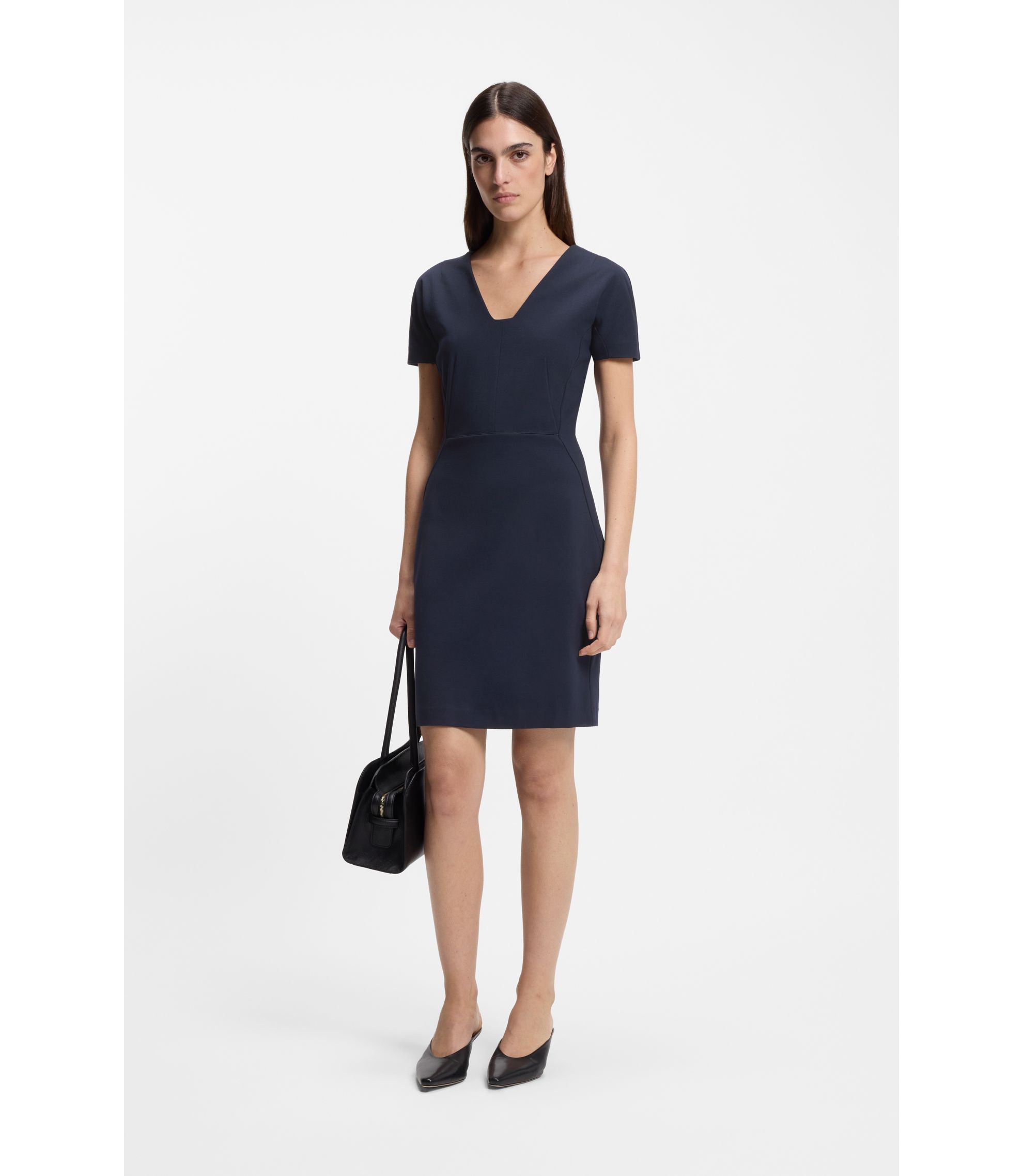 Slim-Fit Kleid mit Paspelierung an der Taille